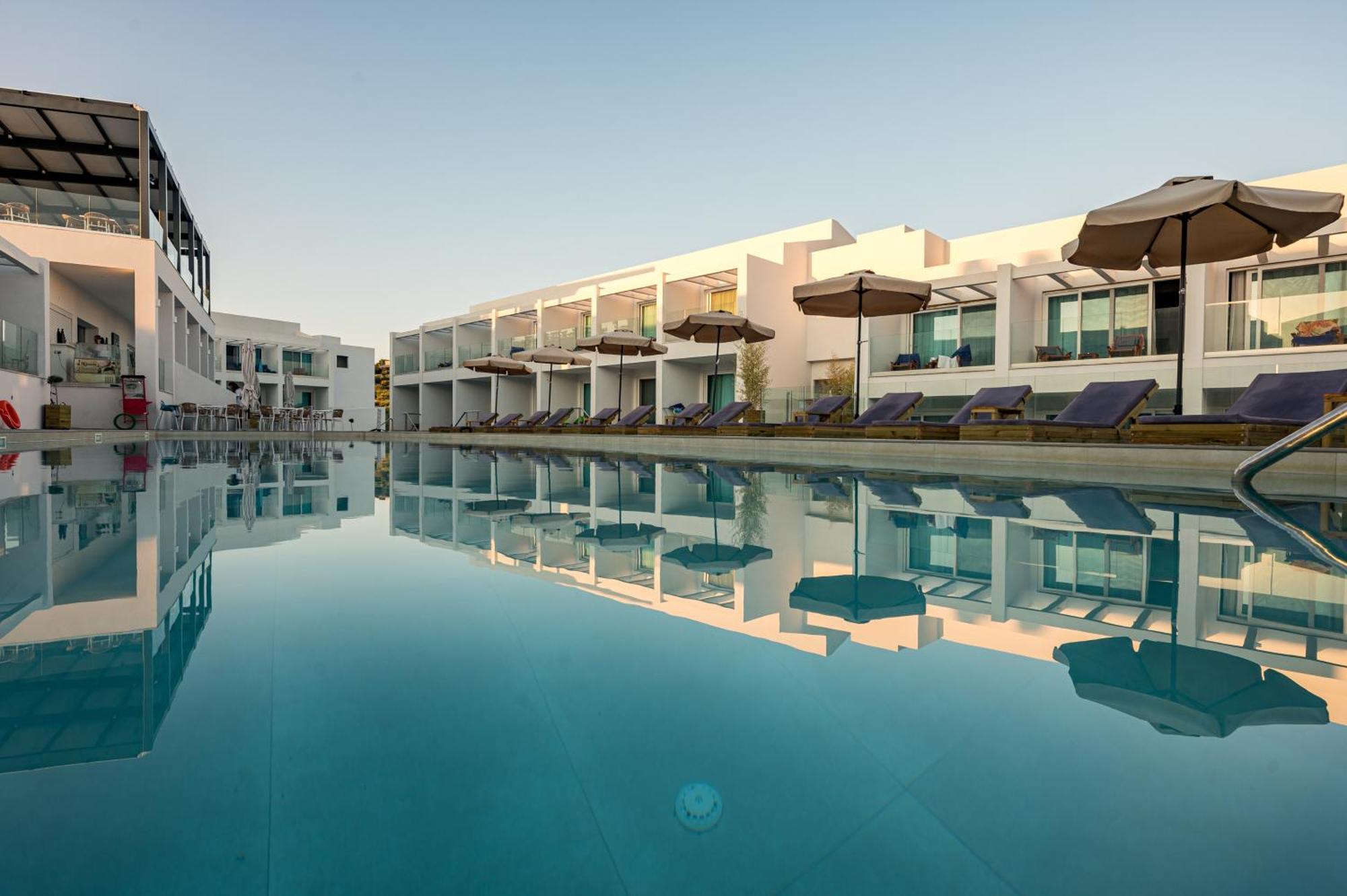 טרגקי Mirage Bleu Hotel מראה חיצוני תמונה
