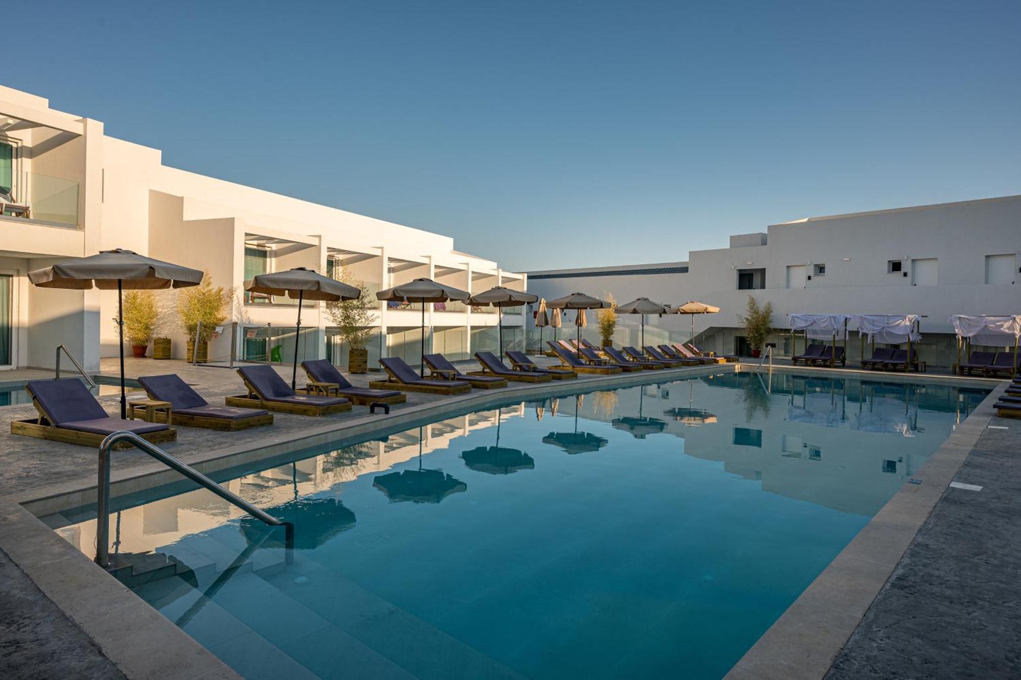 טרגקי Mirage Bleu Hotel מראה חיצוני תמונה