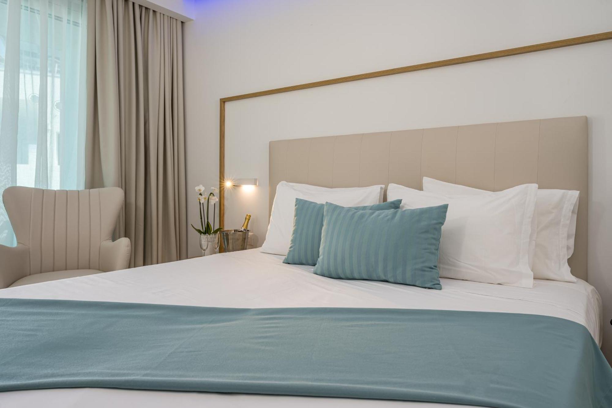 טרגקי Mirage Bleu Hotel מראה חיצוני תמונה