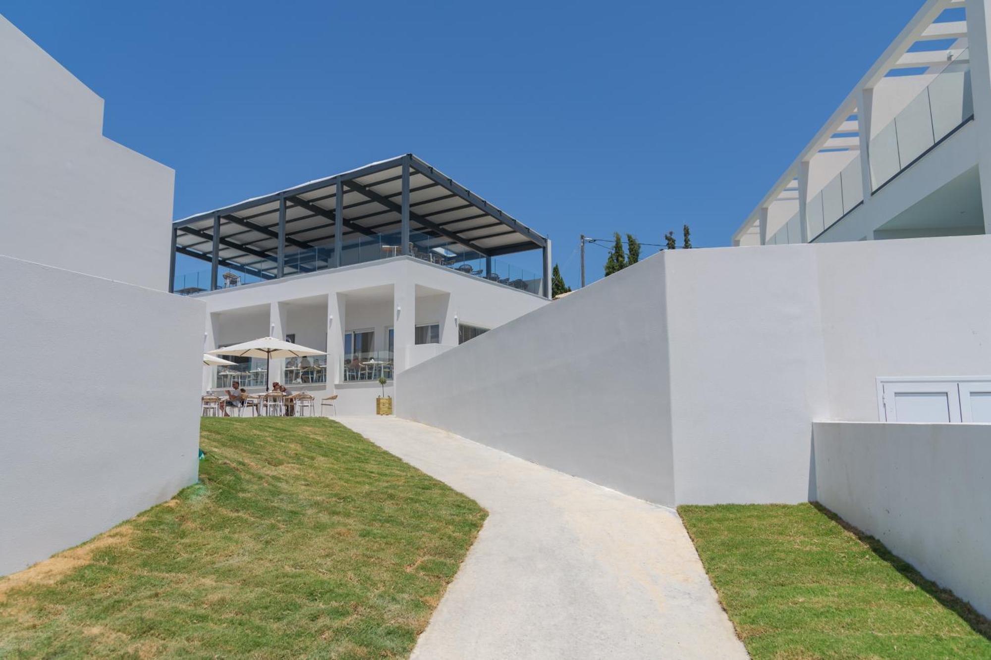 טרגקי Mirage Bleu Hotel מראה חיצוני תמונה