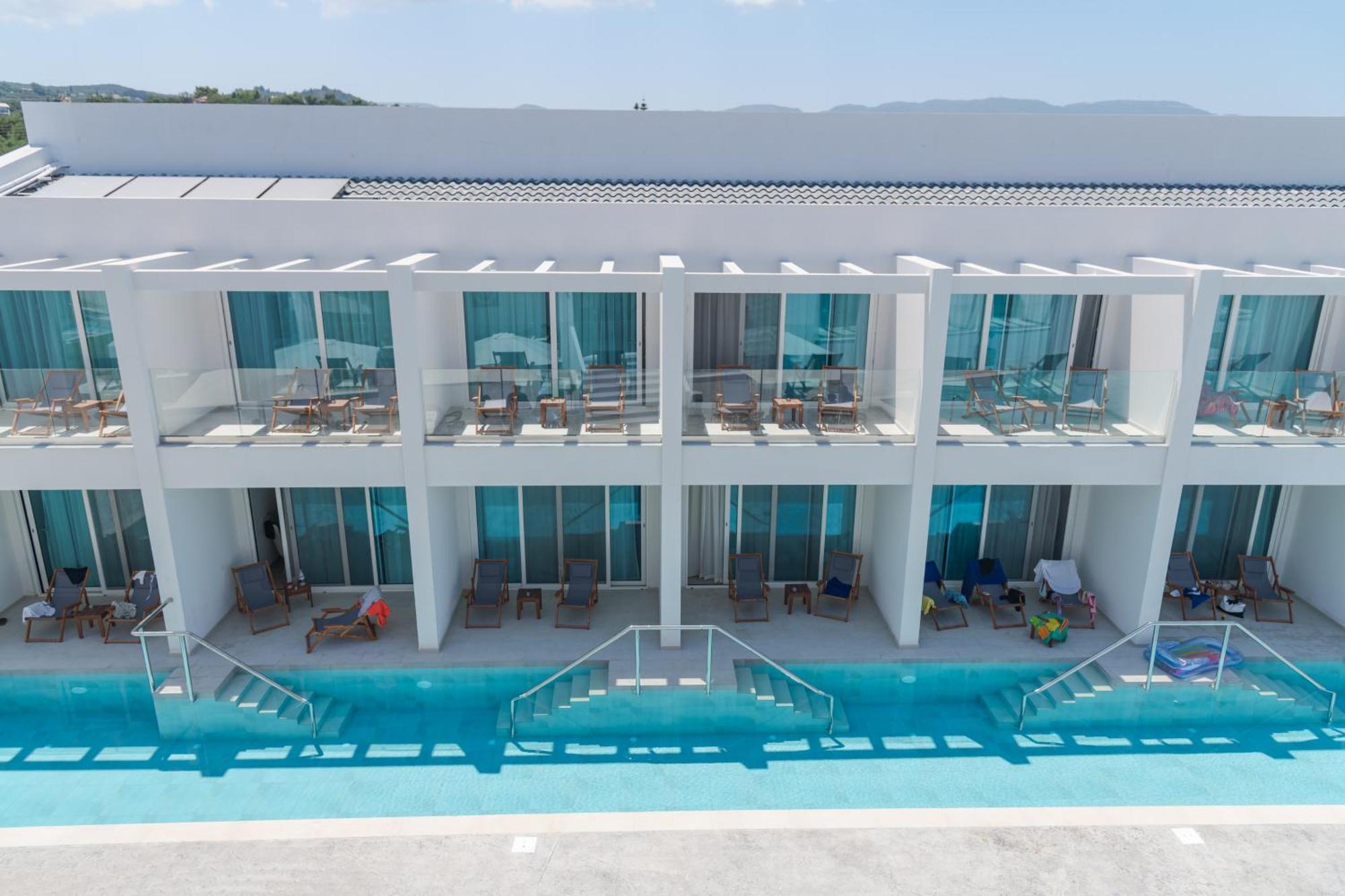 טרגקי Mirage Bleu Hotel מראה חיצוני תמונה